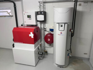 Innengerät Striega-Therm mit Wärmepumpen-Boiler